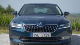 Skoda Superb III Sedan - galeria redakcyjna - widok z przodu