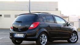 Opel Corsa D Hatchback 1.3 CDTI ECOTEC 90KM - galeria redakcyjna - widok z tyłu