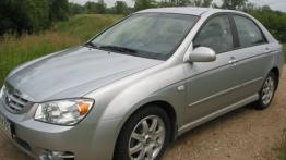 Kia Cerato Sedan 2.0 CRDi 112KM - galeria redakcyjna - lewy bok