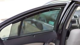 Toyota Avensis III Sedan Facelifting 2.2 D-CAT 177KM - galeria redakcyjna - drzwi tylne lewe od wewn