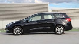 Kia ceed II Kombi 1.4 CRDi 90KM - galeria redakcyjna - lewy bok