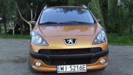 Peugeot 1007 1.4 - przód - reflektory wyłączone
