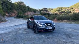 Nissan Juke 1.0 DIG-T 117 KM - galeria redakcyjna - widok z przodu