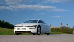 Volkswagen XL1 0.8 TDI Hybrid 69KM - galeria redakcyjna - widok z przodu