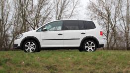 Volkswagen Cross Touran 2.0 TDI 177KM - galeria redakcyjna - lewy bok