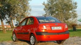 Kia Rio II Sedan 1.4 i 16V 97KM - galeria redakcyjna - widok z tyłu