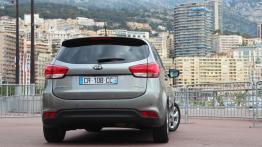Kia Carens IV - galeria redakcyjna - widok z tyłu