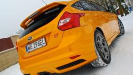 Ford Focus III Hatchback 5d 2.0 EcoBoost 250KM - galeria redakcyjna - widok z tyłu
