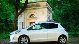 Toyota Yaris Hybrid Yaris Hybrid Hybrid 100KM - galeria redakcyjna - lewy bok