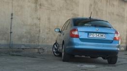 Skoda Rapid Liftback 1.6 TDI 105KM - galeria redakcyjna - widok z tyłu
