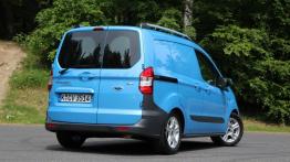 Ford Tourneo Courier 1.6 TDCi 95KM - galeria redakcyjna - widok z tyłu
