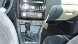 Ford Focus Kombi 2.0 TDCi - galeria redakcyjna - konsola środkowa