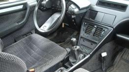 Citroen CX - widok ogólny wnętrza z przodu
