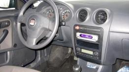 Seat Cordoba 1.4 16V (75 KM)  27.02.2006 - kokpit