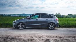 Mercedes Klasa B  200d 150 KM - galeria redakcyjna - lewy bok