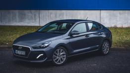 Hyundai i30 Fastback 1.4 T-GDI 140 KM - galeria redakcyjna  - lewy bok
