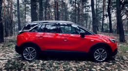 Opel Crossland X 1.2 Ecotec Turbo 110 KM - galeria redakcyjna - prawy bok