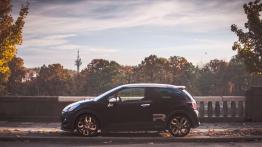 DS3 Racing 1.6 THP 202 KM - galeria redakcyjna - lewy bok