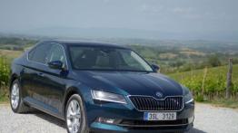 Skoda Superb III Sedan - galeria redakcyjna - widok z przodu