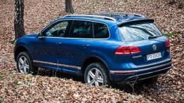 Volkswagen Touareg II Facelifting TDI - galeria redakcyjna - lewy bok
