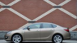 Opel Astra J Sedan 1.7 CDTI ECOTEC 130KM - galeria redakcyjna - lewy bok