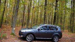 Citroen C-Crosser - galeria redakcyjna - lewy bok