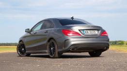 Mercedes CLA Coupe 200 156KM - galeria redakcyjna - widok z tyłu