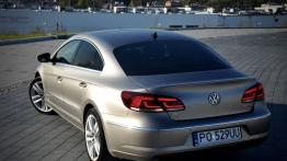 Volkswagen CC Coupe 2.0 TDI CR DPF 177KM - galeria redakcyjna - widok z tyłu