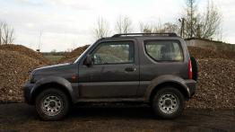 Suzuki Jimny Standard 1.3 VVT 85KM - galeria redakcyjna - lewy bok