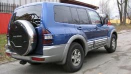 Mitsubishi Pajero 3.2 DID - prawy bok