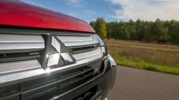 Mitsubishi Outlander Facelifting (2016) - galeria redakcyjna - logo