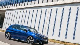 Peugeot 308 GT 1.6 e-THP 205 KM - galeria redakcyjna - prawy bok