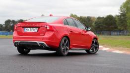 Volvo S60 II Facelifting 2.0 T6 Drive-E 306 KM - galeria redakcyjna - widok z tyłu