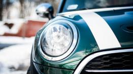 Mini III Hatchback 5d 2.0 170KM - galeria redakcyjna - prawy przedni reflektor - wyłączony