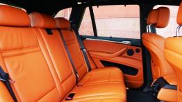 BMW X5 E70 M SUV 4.4 V8 555KM - galeria redakcyjna - tylna kanapa
