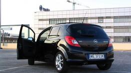 Opel Corsa D Hatchback 1.3 CDTI ECOTEC 90KM - galeria redakcyjna - widok z tyłu