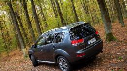 Citroen C-Crosser - galeria redakcyjna - widok z tyłu