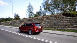 Jeep Grand Cherokee IV Terenowy 6.4 V8 468KM - galeria redakcyjna - widok z tyłu