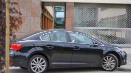 Toyota Avensis III Sedan Facelifting 2.2 D-CAT 177KM - galeria redakcyjna - prawy bok
