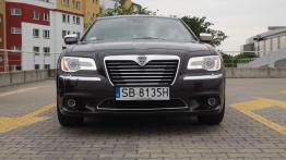 Lancia Thema II Sedan 3.6 V6 286KM - galeria redakcyjna - widok z przodu