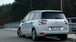 Citroen Grand C4 Picasso II e-HDi - galeria redakcyjna - widok z tyłu