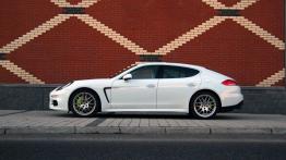 Porsche Panamera S E-hybrid - galeria redakcyjna - lewy bok