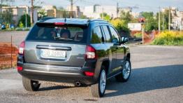 Jeep Compass Facelifting 2.0 156KM - galeria redakcyjna - widok z tyłu