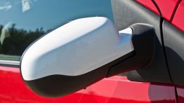 Renault Twingo II Hatchback 3d Facelifting 1.2 16V 75KM - galeria redakcyjna - prawe lusterko zewnęt