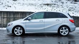 Mercedes Klasa B W246 Sports Tourer 180 BlueEFFICIENCY 122KM - galeria redakcyjna - lewy bok