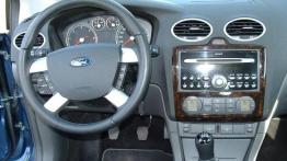 Ford Focus Kombi 2.0 TDCi - galeria redakcyjna - kokpit