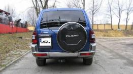 Mitsubishi Pajero 3.2 DID - widok z tyłu