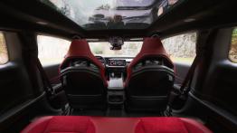 Legendarny muscle car oficjalnie wjeżdża do Europy! Oto Dodge Charger w wersji Sixpack i Daytona