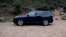 Toyota RAV4 2.5 Hybrid Dynamic Force 218 KM - galeria redakcyjna - lewy bok