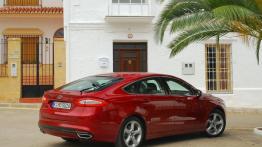 Ford Mondeo V - galeria redakcyjna - prawy bok